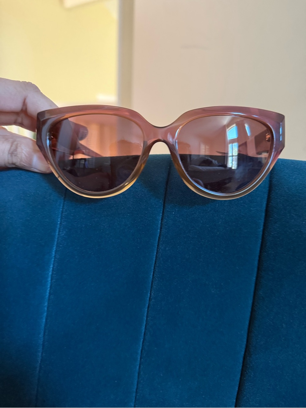 MK Cat-Eye Sunglasses 🕶️ - Picture 6 of 6